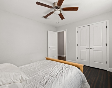 2114 Briargreen Drive - Photo Thumbnail 19