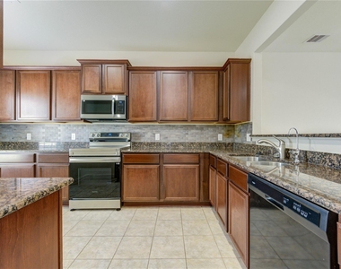 22534 Cloverland Field Drive - Photo Thumbnail 5