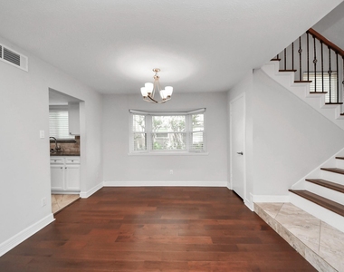 742 Country Place Drive - Photo Thumbnail 5