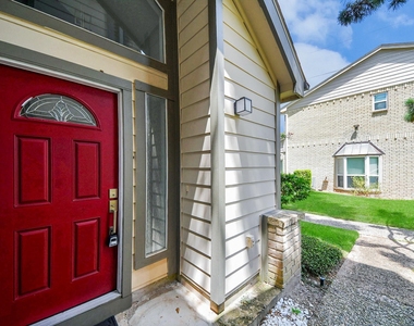742 Country Place Drive - Photo Thumbnail 3