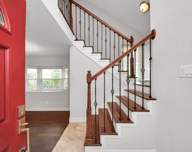 742 Country Place Drive - Photo Thumbnail 4
