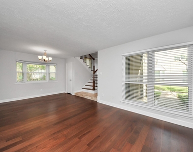 742 Country Place Drive - Photo Thumbnail 6