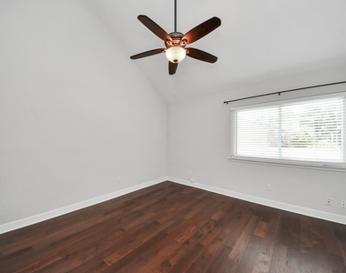 742 Country Place Drive - Photo Thumbnail 19