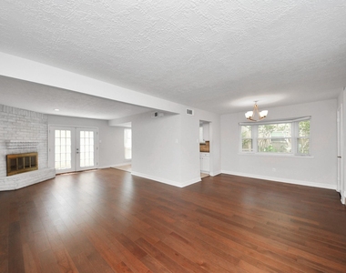 742 Country Place Drive - Photo Thumbnail 7