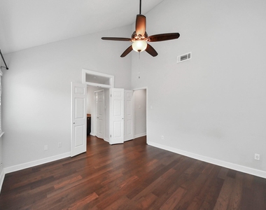 742 Country Place Drive - Photo Thumbnail 18