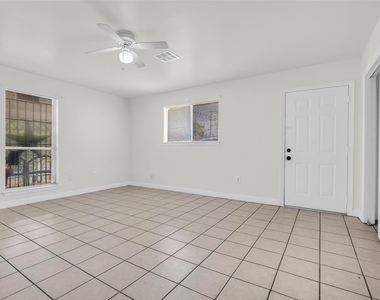 809 Brooks Street - Photo Thumbnail 7