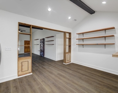 158 E 7th Street - Photo Thumbnail 11