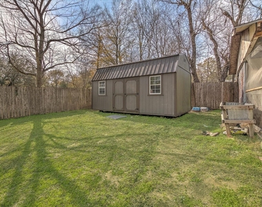 158 E 7th Street - Photo Thumbnail 34