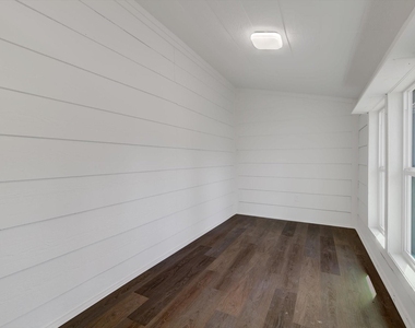 158 E 7th Street - Photo Thumbnail 31
