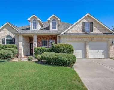7814 Heron Lakes Drive - Photo Thumbnail 3