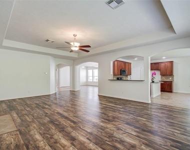 7814 Heron Lakes Drive - Photo Thumbnail 25