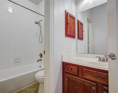 7814 Heron Lakes Drive - Photo Thumbnail 37