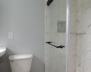 103 Cosmos Street - Photo Thumbnail 6