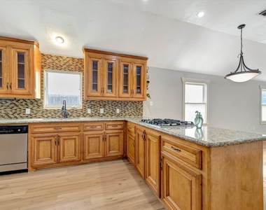 4628 Kermit Street - Photo Thumbnail 8