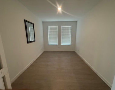 10105 Cabo Del Sol Drive - Photo Thumbnail 8
