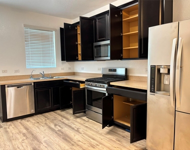 6703 Cortenridge Lane - Photo Thumbnail 11