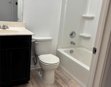 6703 Cortenridge Lane - Photo Thumbnail 14