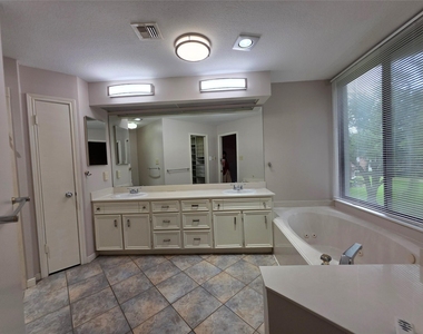 2013 Enterprise Avenue - Photo Thumbnail 12