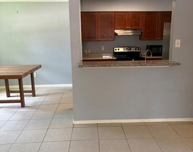 12005 Greenwood Forest Drive - Photo Thumbnail 7