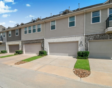 18225 Crystal Knoll Drive - Photo Thumbnail 28