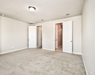 18225 Crystal Knoll Drive - Photo Thumbnail 14