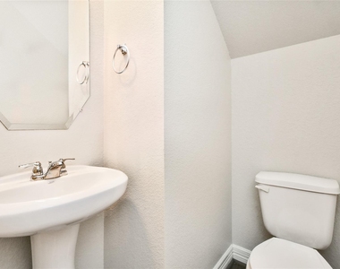 18225 Crystal Knoll Drive - Photo Thumbnail 10