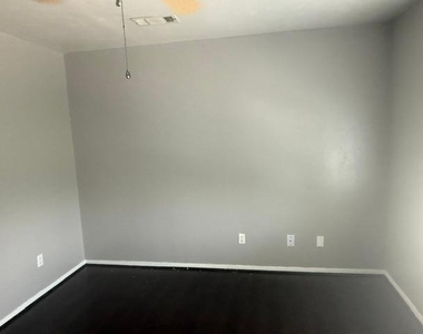 86 W Park West Drive - Photo Thumbnail 5