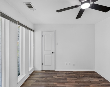 5675 Sylmar Road - Photo Thumbnail 16