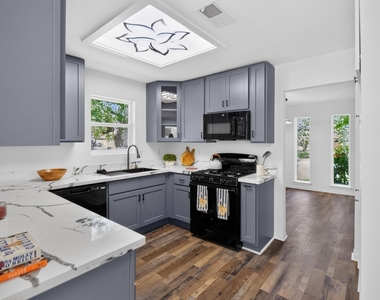 5675 Sylmar Road - Photo Thumbnail 13