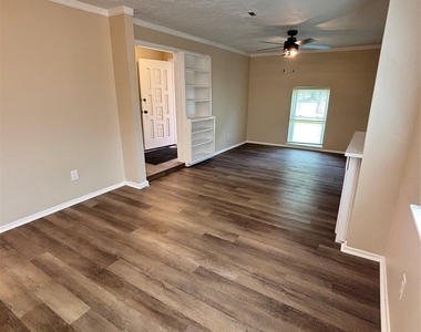4526 Mccleester Drive - Photo Thumbnail 9