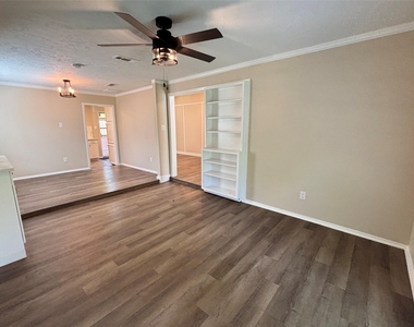 4526 Mccleester Drive - Photo Thumbnail 10