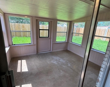 4526 Mccleester Drive - Photo Thumbnail 15