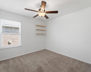 2419 Roaming Elk Court - Photo Thumbnail 8