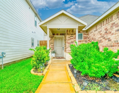 7919 Cypress Country Drive - Photo Thumbnail 2