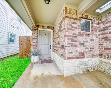 7919 Cypress Country Drive - Photo Thumbnail 3