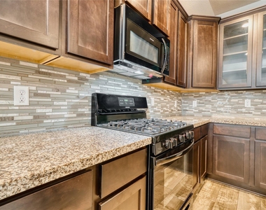 7919 Cypress Country Drive - Photo Thumbnail 10