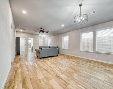 7919 Cypress Country Drive - Photo Thumbnail 7