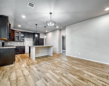 7919 Cypress Country Drive - Photo Thumbnail 8