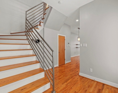 1410 Knox Street - Photo Thumbnail 19