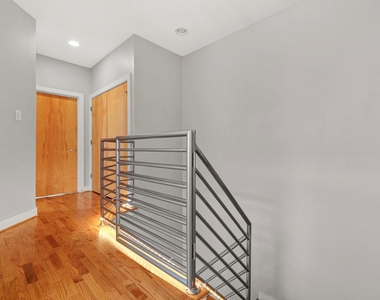1410 Knox Street - Photo Thumbnail 20
