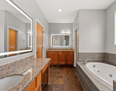 1410 Knox Street - Photo Thumbnail 29