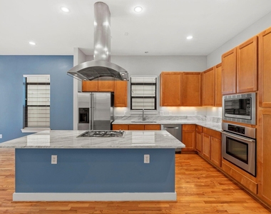 1410 Knox Street - Photo Thumbnail 13