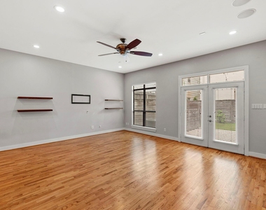 1410 Knox Street - Photo Thumbnail 11