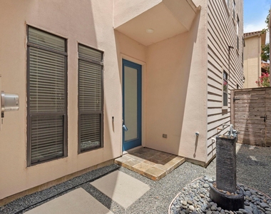 1410 Knox Street - Photo Thumbnail 4