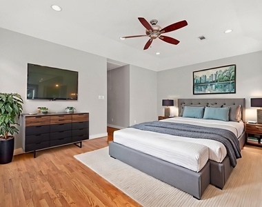 1410 Knox Street - Photo Thumbnail 27