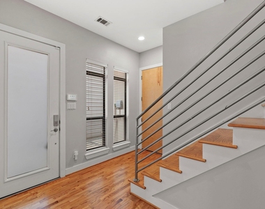 1410 Knox Street - Photo Thumbnail 6