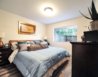 12633 Memorial Drive - Photo Thumbnail 8