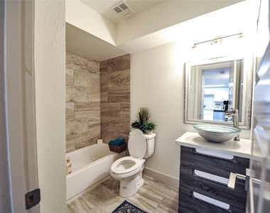 12633 Memorial Drive - Photo Thumbnail 11
