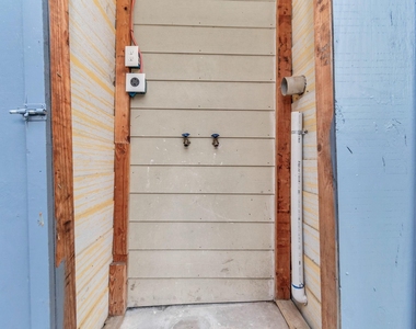 4701 Burket - Photo Thumbnail 15