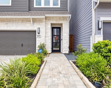 10974 Hewitt Cliff Lane - Photo Thumbnail 2
